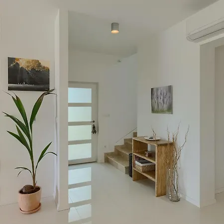 Holiday home Casta Diva *