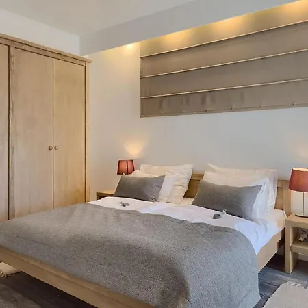Holiday home Casta Diva