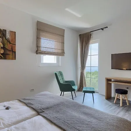 Holiday home Casta Diva
